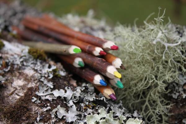 Atelier du crayon Lesperon, crayon de bois de toutes les couleurs, faits main