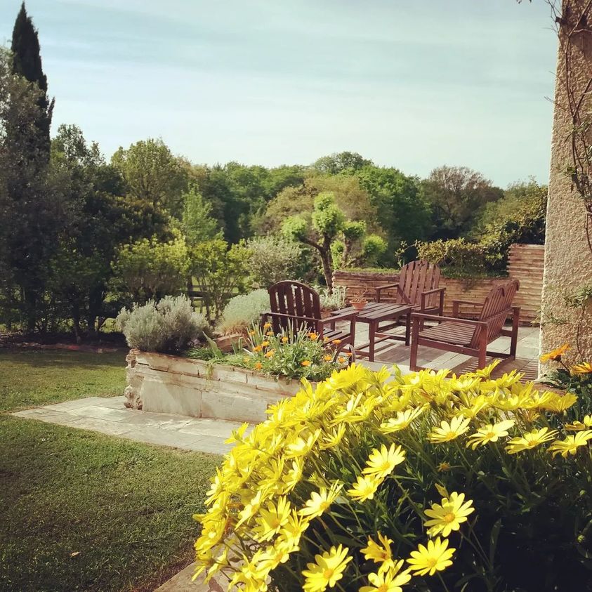 Jardin et terrasse des Gravets@lesgravets Jardin et terrasse des Gravets
